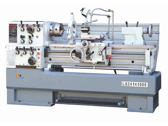 HIGH PRECISION AND HEAVY DUTY INDUSTRIAL LATHE